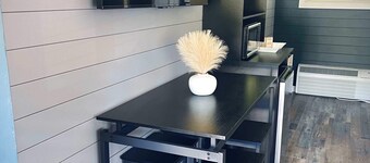 Modern Room 9-Newly Renovated