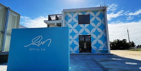 Exterior. RUN HOTEL in sunayama