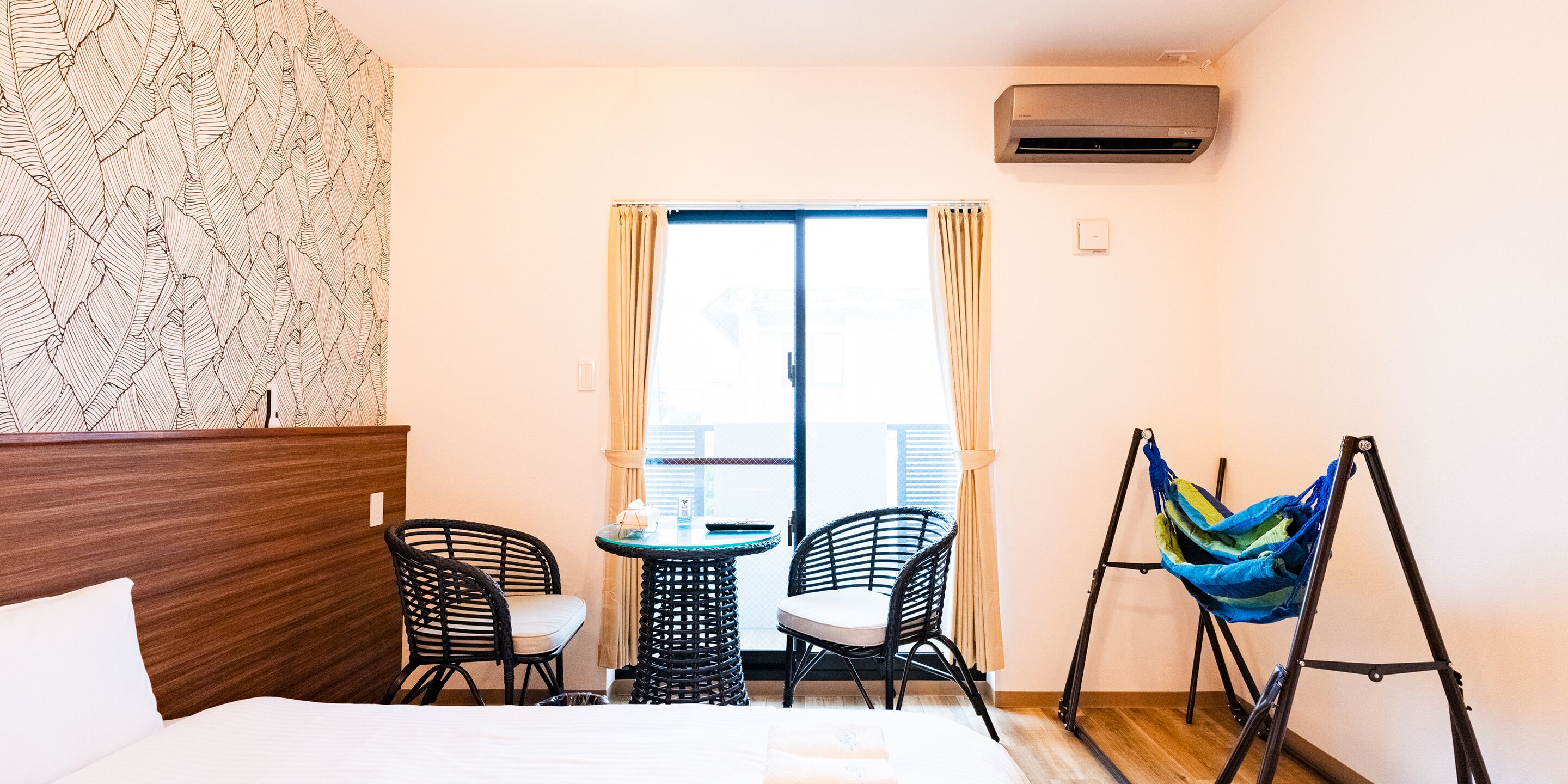 房內夾萬、獨特設計、獨特裝修、書桌