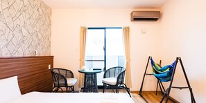 In-room safe, free WiFi, bed sheets