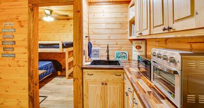 Cozy Quitman Fishing Cabin Near Lake Fork!