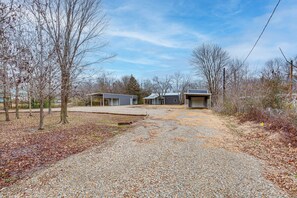 Property grounds - Cozy Quitman Fishing Cabin Near Lake Fork! (Quitman)