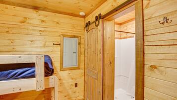 1 bedroom, internet, bed sheets