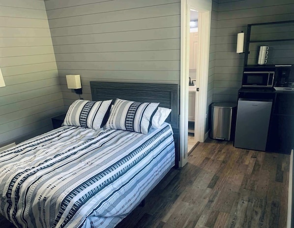 1 bedroom, WiFi, bed sheets