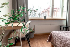 Comfort-íbúð | Skrifborð, straujárn/strauborð, ókeypis þráðlaus nettenging, rúmföt