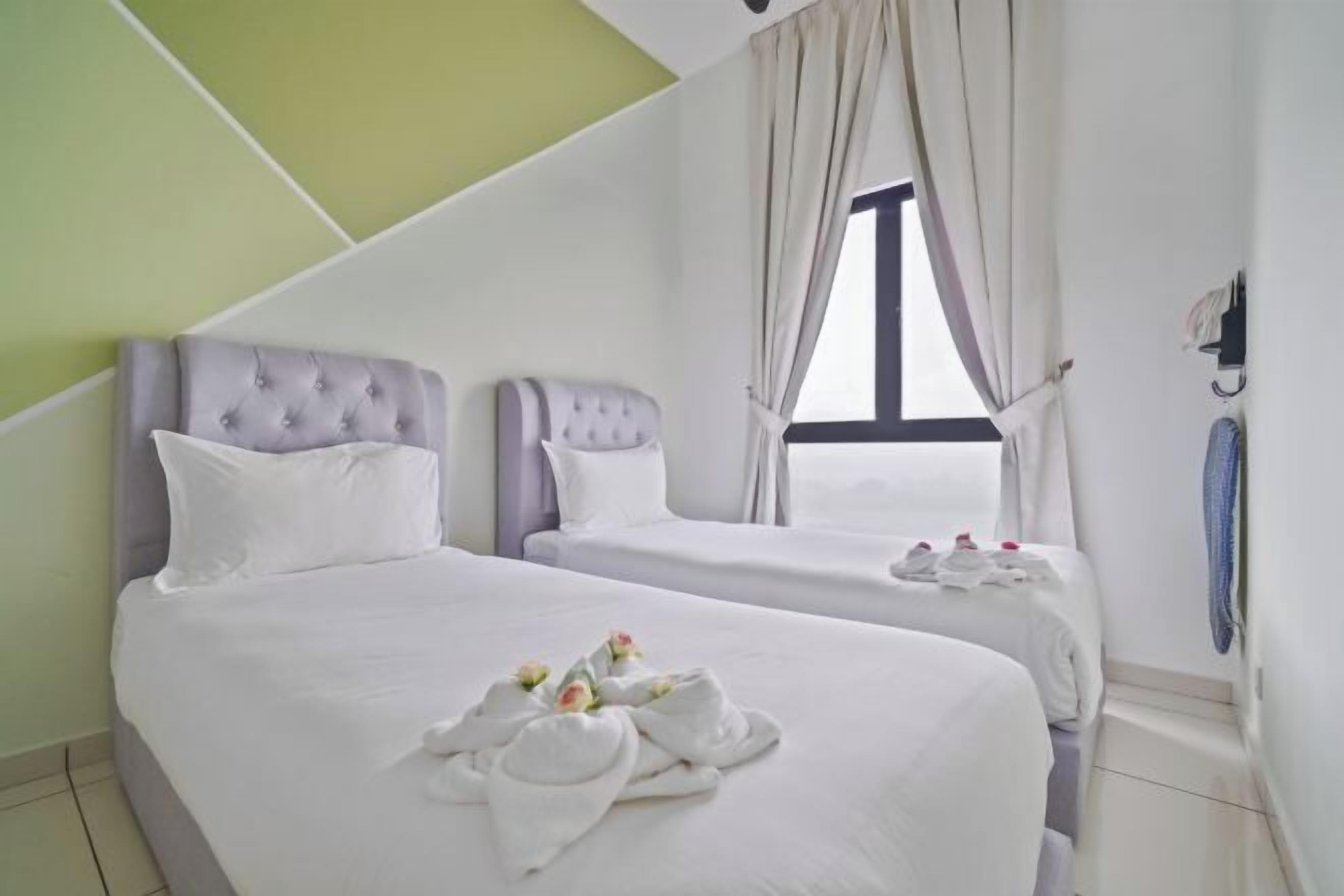 Cortinas opacas y sistema de insonorización