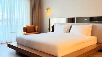 Senior Suite, 1 King Bed with Sofa bed, Non Smoking, Sea View | Premium bedding, memory-foam beds, minibar, in-room safe