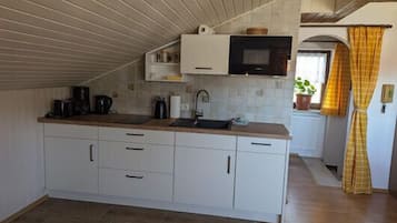 Refrigerador, microondas, parrilla de estufa y lavavajillas