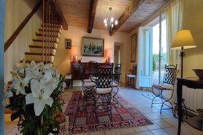 Dining - Beautiful domaine with private pool and park (Cazouls-les-Béziers)