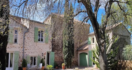 Wunderschönes Anwesen mit privatem Pool und Park