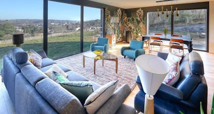 Villa Avec Piscine et vue Dans la Nature Immédiate Lyonnaise