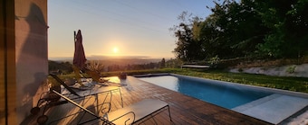 Villa Avec Piscine et vue Dans la Nature Immédiate Lyonnaise
