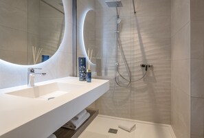 Bathroom - Résidence Hôtelière Chambord (Menton)