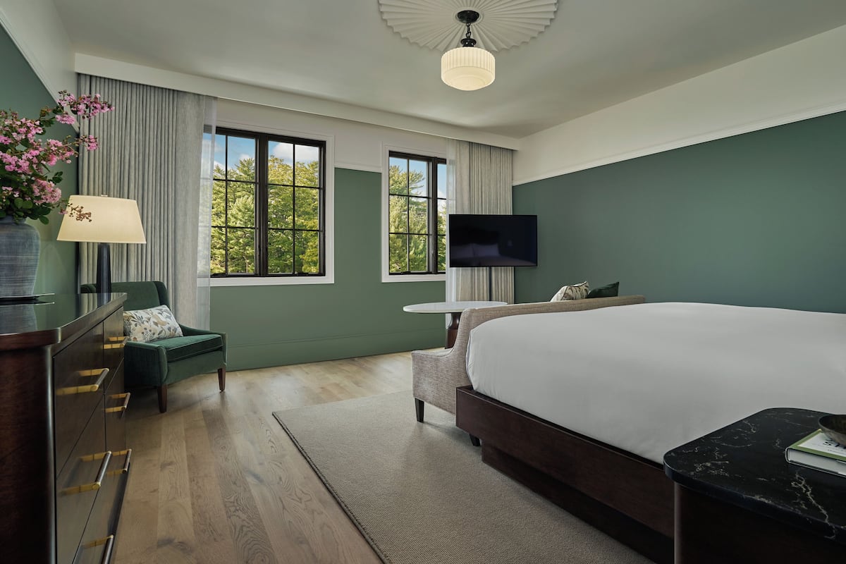 1 bedroom, minibar, in-room safe, blackout drapes