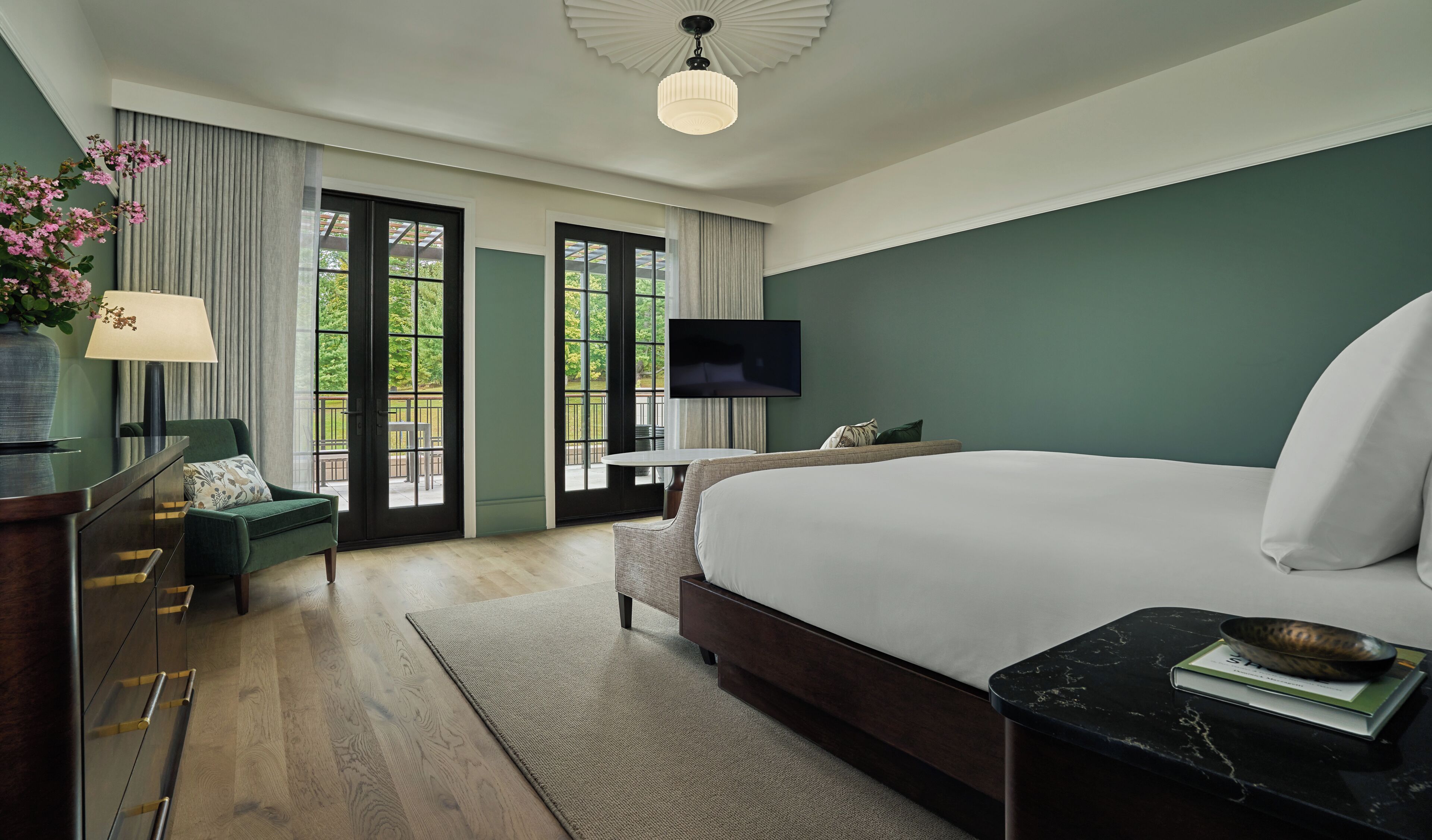 迷你吧、客房内保险箱、遮光窗帘、熨斗/熨衣板