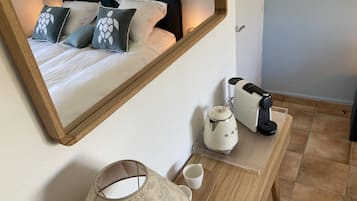 Kamar Twin, ensuite, pemandangan kolam renang (Bleue) | Seprai premium dan didekorasi berbeda-beda
