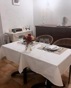 Dining - Les Petites Terrasses (Grasse)