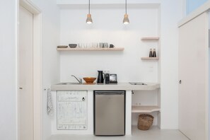 Chambre Familiale | Cuisine privée | Mini réfrigérateur, machine à expresso, cafetière/bouilloire