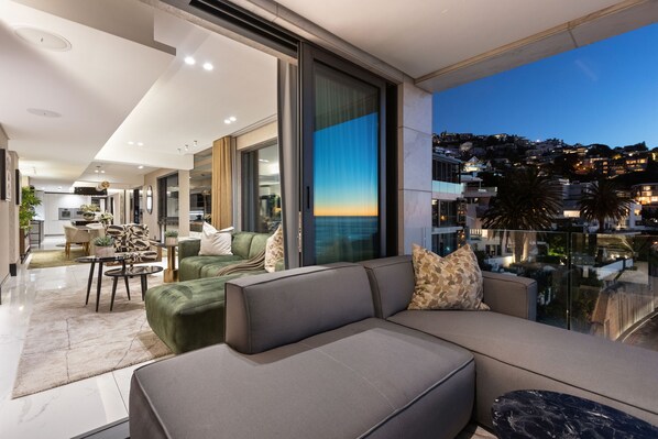 Apartment (3 Bedrooms) | Interior - Aurum 501 (Cape Town)