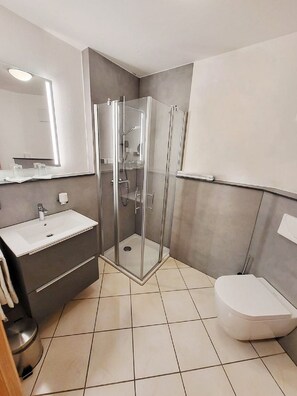 Doppia Premium | Bagno | Doccia, accappatoio, asciugamani