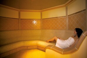 Sauna, steam room