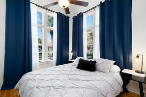 1 bedroom, WiFi, bed sheets - Modern Apartment in the Heart of Phoenix (1) (Phoenix)