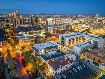 Modern Apartment in the Heart of Phoenix (3)