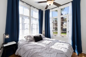 1 bedroom, desk, WiFi, bed sheets