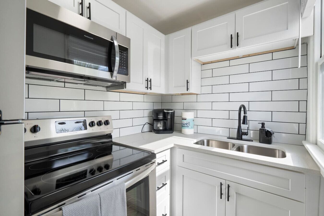 Fridge, stovetop, coffee/tea maker, cookware/dishes/utensils