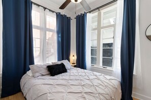 1 sovrum, skrivbord, wi-fi och sängkläder