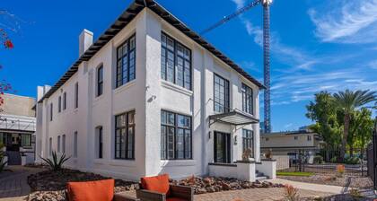 Modern Apartment in the Heart of Phoenix (2)