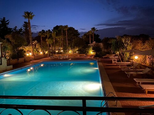 Villa Palmizi with private pool, 6 bedrooms, 8 bathrooms in the heart of Salento