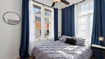 1 bedroom, desk, WiFi, bed sheets