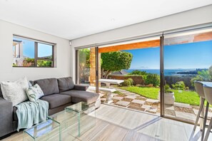 Apartment (1 Bedroom) | Front of property - Zaria Sun Cottage (Cape Town)