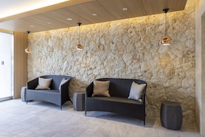 Lobby - ALPHABED INN NahaKokusaiStreet WEST (Naha)