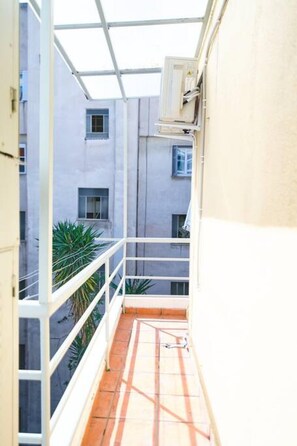 Apartment | 3 bedrooms - Spacious Central Apartment w h Free Parking Spaces (Athens)
