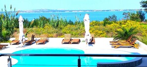 Pool - Superior Apartment mit Sensationellem Ausblick Incl. Frühstück (Privlaka)