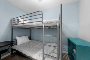 Iron/ironing board, WiFi, bed sheets - La Jolla Ocean Front Escape (San Diego)