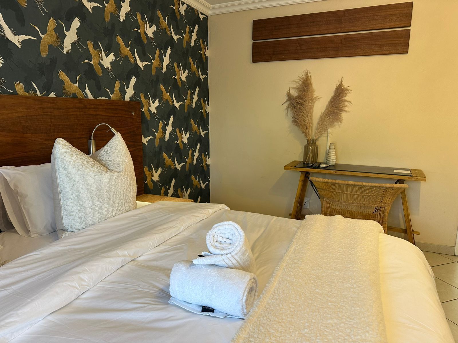 Deluxe-Zimmer | Allergikerbettwaren, Daunenbettdecken, Zimmersafe, individuell dekoriert