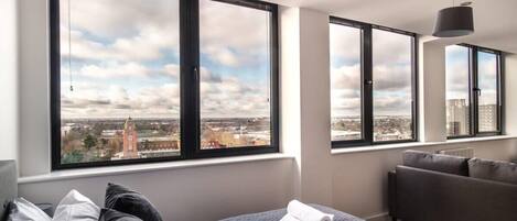 Skrivebord, strykejern/-brett, wi-fi og sengetøy