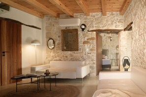 Smart-TV, Bücher, Stereoanlage