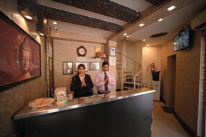 Reception - Hotel Ur (Prayagraj)