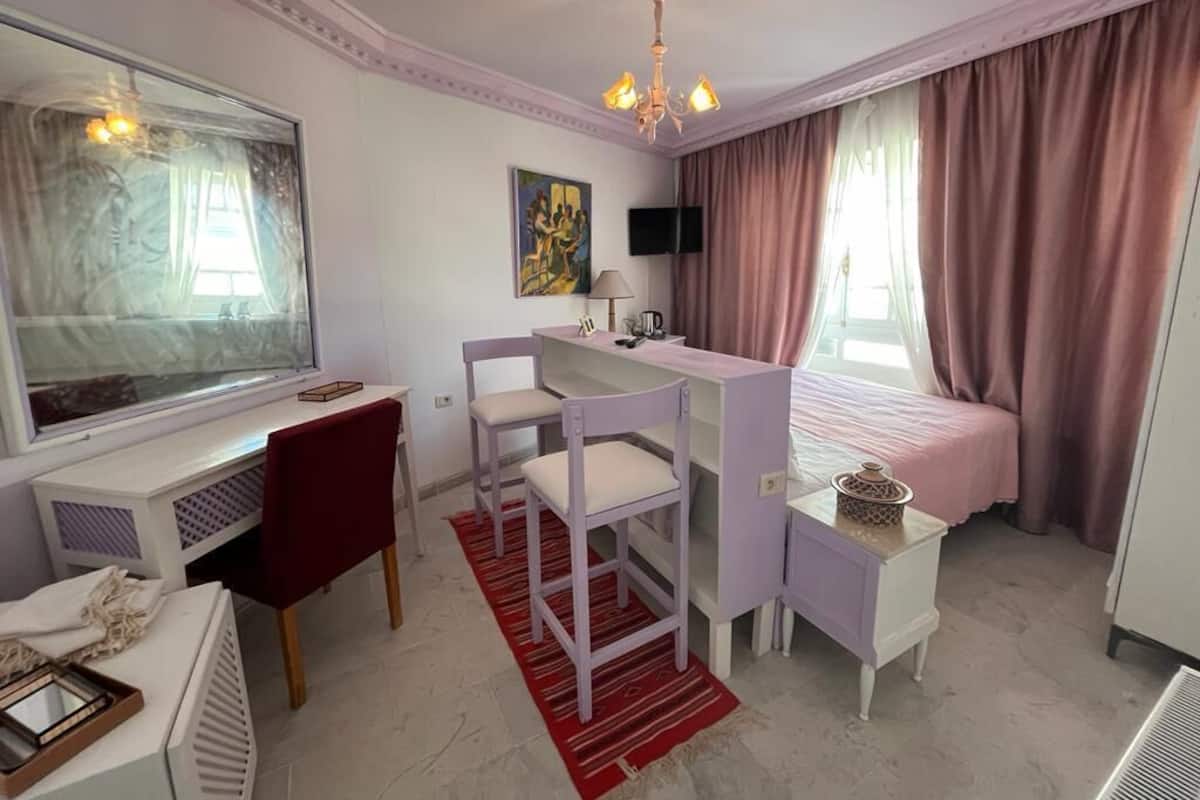 Suite Comfort | 1 camera, minibar, con stile personalizzato, tende oscuranti