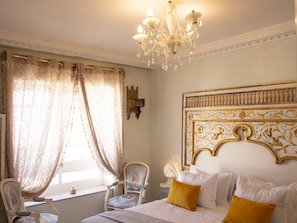 Royal Suite | Select Comfort beds, minibar, individually decorated