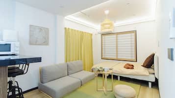 4 bedrooms, WiFi, bed sheets