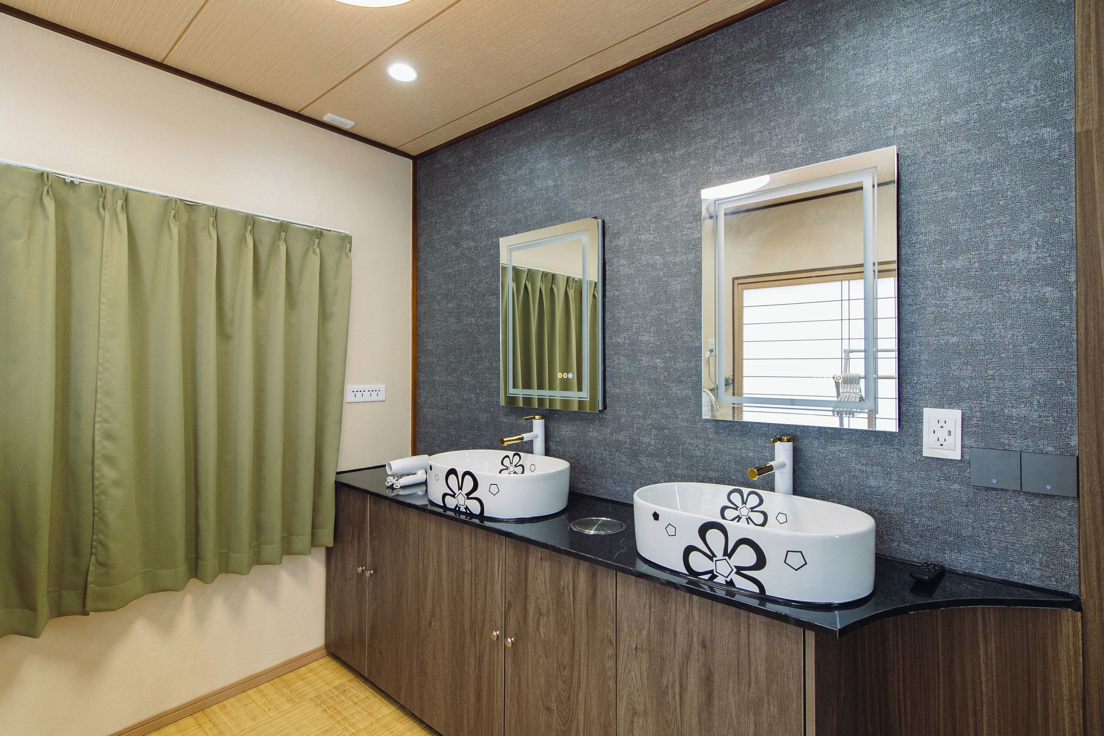 風筒、提供毛巾、番梘、洗頭水