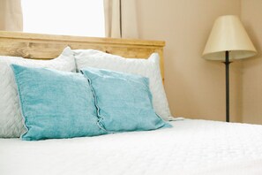 3 bedrooms, desk, iron/ironing board, free WiFi - Pet-Friendly 3BR | Family Comfort + Cozy Vibes (Alexander City)