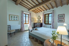 7 Schlafzimmer, Bügeleisen/Bügelbrett, kostenloses WLAN, Bettwäsche