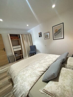 2 soverom, wi-fi (inkludert) og sengetøy