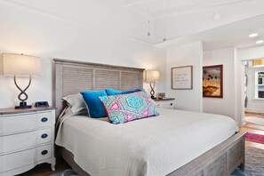 5 bedrooms, internet, bed sheets, wheelchair access